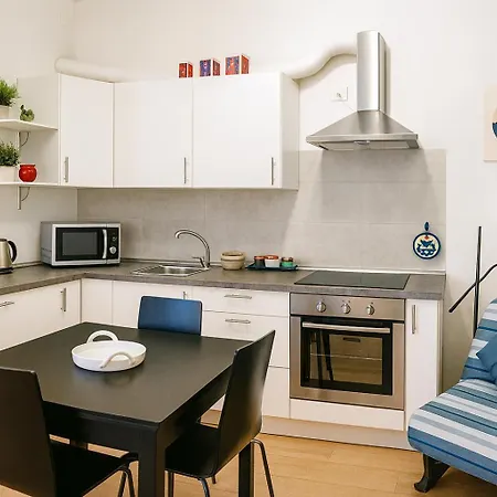 Xenia - In Via Delle Vigne 5 * Genova