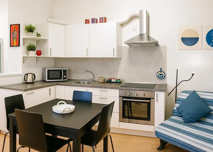 Xenia - In Via Delle Vigne 5 * Genova